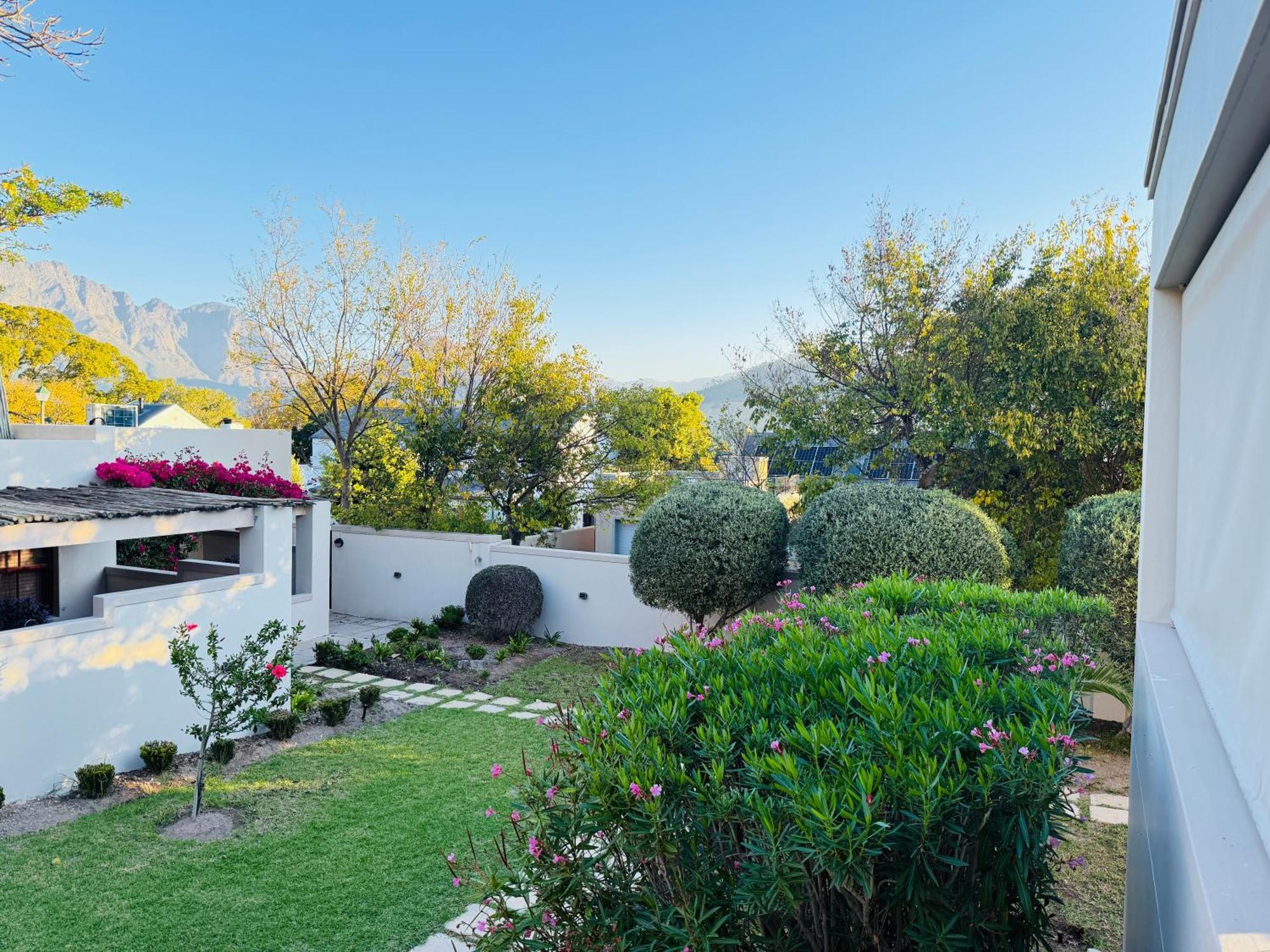 Residence Vive La Vie Franschhoek Bagian luar foto